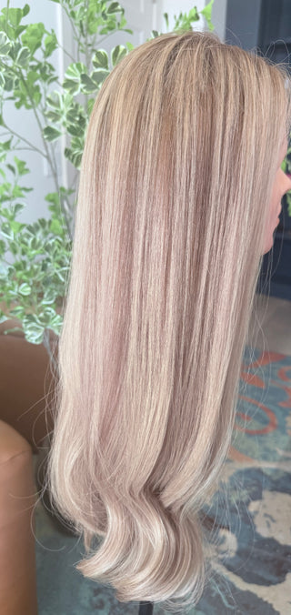 The Audrey | 26" Medium Dimensional Blonde | Remy Human Hair